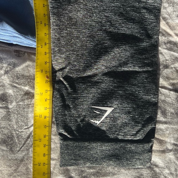 2/$45 Gymshark Adapt leggings 2/$45 - Picture 4 of 4